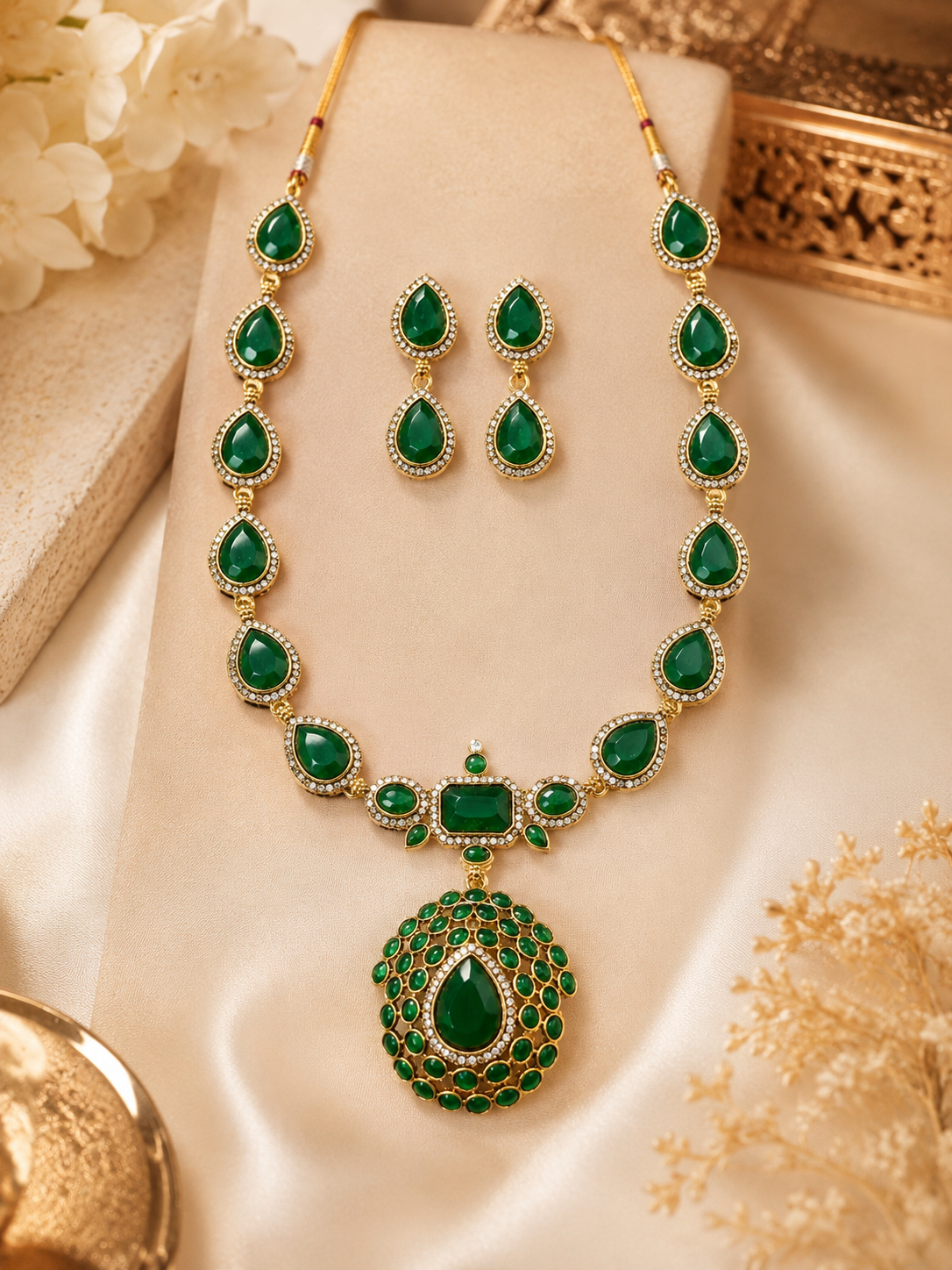 Emerald Royale Statement Necklace Set