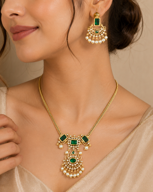 Royal Emerald Pearl Necklace Set