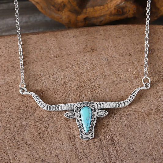 Vintage Western Style Turquoise Bull Head Pendant Necklace