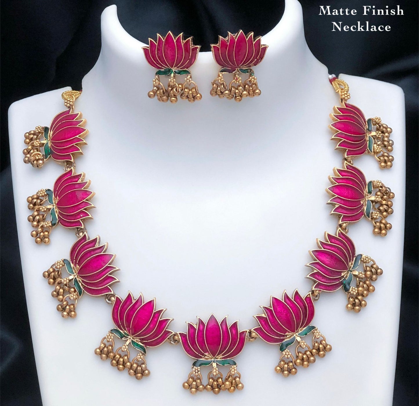 Make Her Smile – Exclusive Mother’s Day Gift Combo 💖