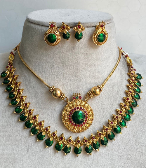 ✨ Nysha Temple Emerald Drop Necklace Set